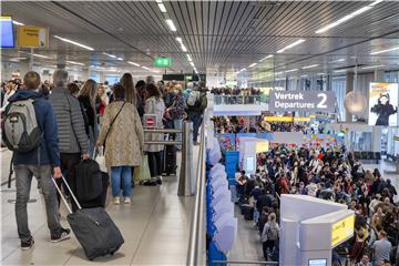 NETHERLANDS TRAVEL SCHIPOL AIRPORT