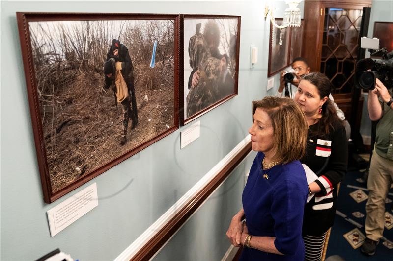 Pelosi posjetila Zelenskija u Kijevu