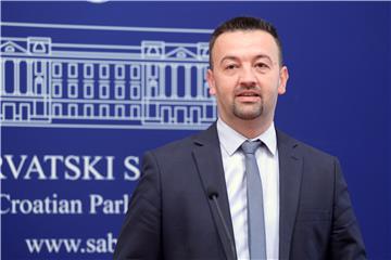 Konferencija za medije Kluba zastupnika Hrvatskih suverenista