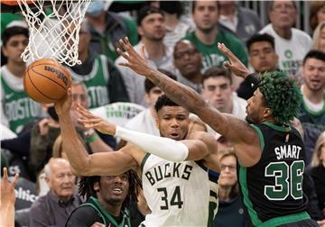 NBA: Boston u Milwaukeeju jači za Smarta 