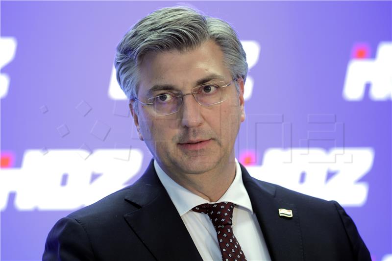 Plenković o cijenama goriva: Vidjet ćemo može li se tu još nešto učiniti (1)