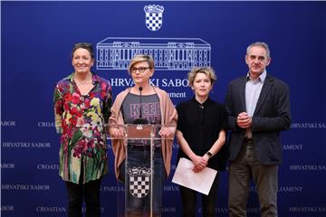 Klub zastupnika Zeleno-lijevog bloka održao konferenciju za medije