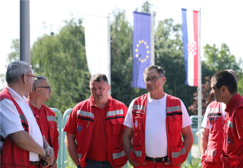 Najavljen štrajk vozača saniteta, medicinskih sestara i tehničara