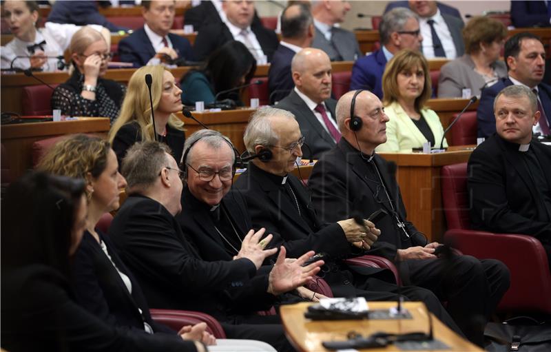 Kardinal Pietro Parolin govorio na sjednici Sabora