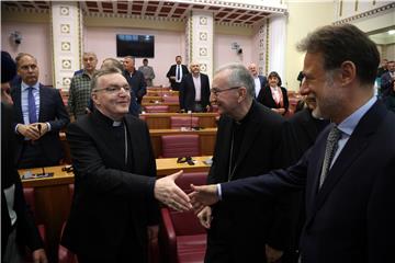 Kardinal Pietro Parolin govorio na sjednici Sabora