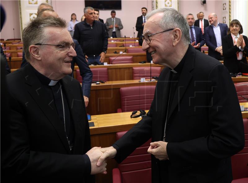 Kardinal Pietro Parolin govorio na sjednici Sabora