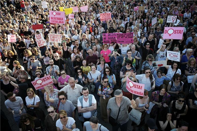 Prosvjed "Dosta! Uništavanja javnog zdravstva i zanemarivanja zdravlja žena!"