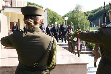 Plenković u Macelju - vijenac i svijeća u povodu obljetnice križnog puta