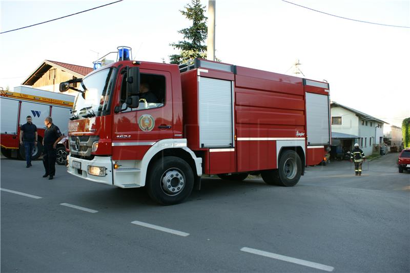 Požar u Velikom Bukovcu pod kontrolom, radnik lakše ozlijeđen