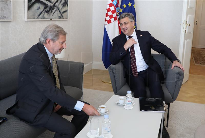 Croatian PM meets with European commissioner for budget and administration