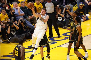 NBA: Golden State nadoknadio zaostatak od 19 koševa i poveo 2-0