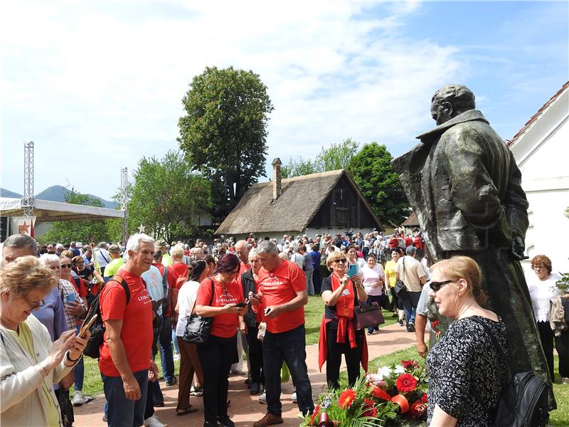 Savez 'Josip Broz Tito' Hrvatske obilježio Dan radosti- mladosti u Kumrovcu