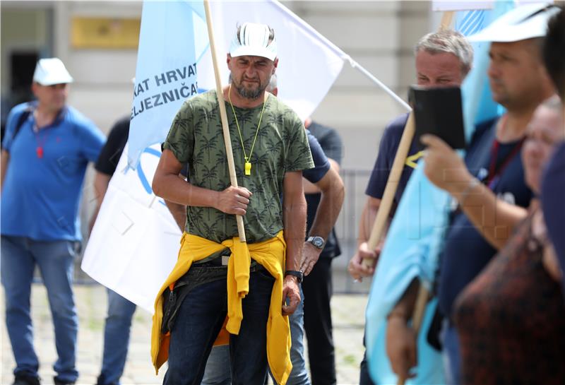 Javni prosvjed Sindikata hrvatskih željezničara na Trgu sv. Marka