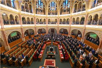 Orban dobio nove ovlasti vladanja dekretom u izvanrednom stanju