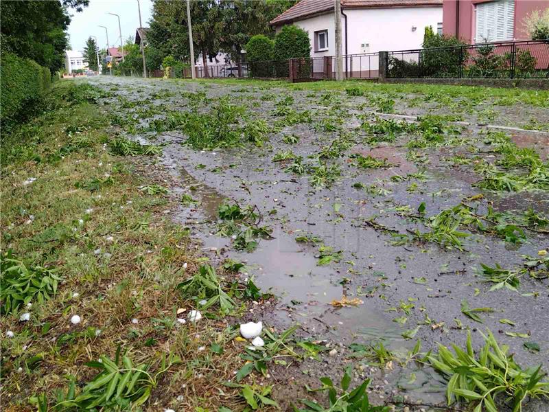 Snažno nevrijeme praćeno tučom zahvatilo sjever Hrvatske