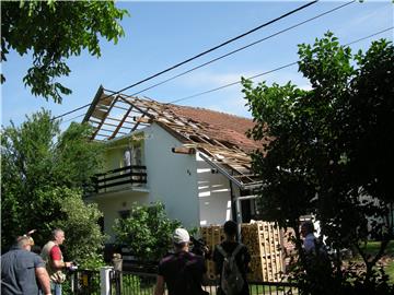 I na sisačkom području golema šteta od olujnog nevremena