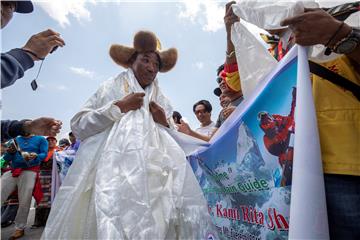 NEPAL MOUNT EVEREST WORLD RECORD