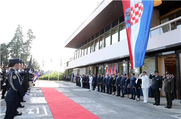 Milanović priredio prijam u povodu Dana OSRH