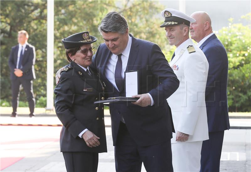 Milanović priredio prijam u povodu Dana OSRH