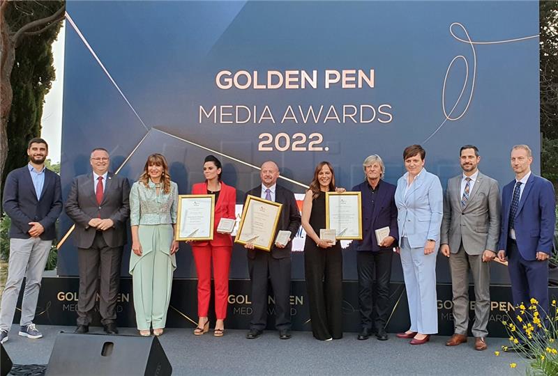 Golden Pen tourism awards presented to foreign journalists