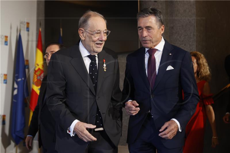 SPAIN NATO DEFENSE