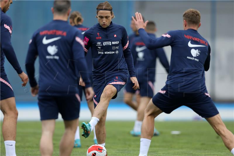 Hrvatski nogometaši trenirali na maksimirskom stadionu