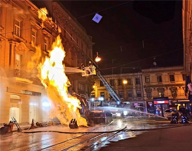 Požar u Zagrebu tijekom sanacije cjevovoda