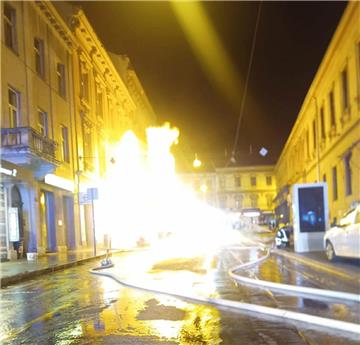 U požaru u Frankopanskoj ulici ozlijeđena četiri radnika, dvojica na liječenju