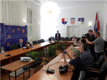 Konferencija za medije Darka Zvera