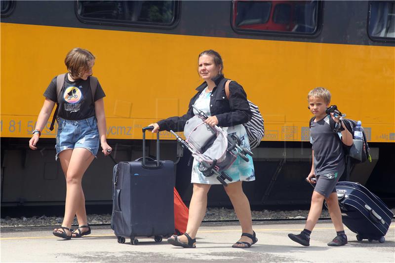 Prvi ovosezonski turistički vlak iz Češke stigao u Rijeku