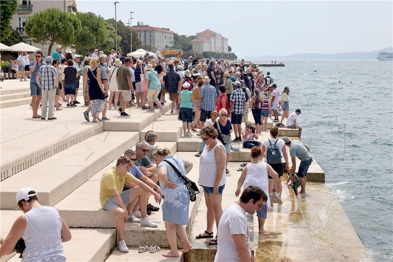 Turisti u Zadru