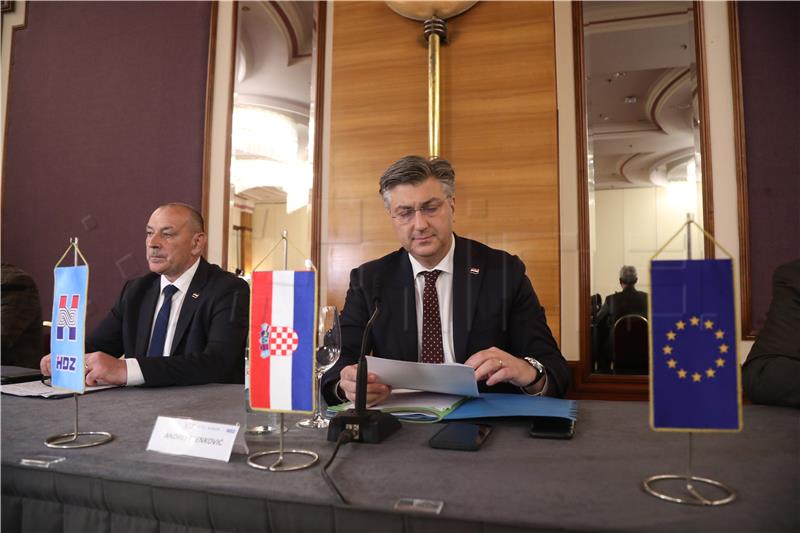 Plenković odbacio sankcije Čavari i srbijanske optužnice