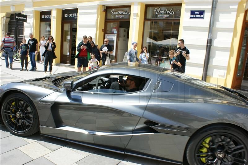 Defile luksuznih automibila centrom Varaždina