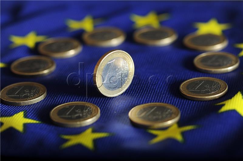 Gospodarstvo eurozone ubrzat će u trećem tromjesečju - anketa ECB-a