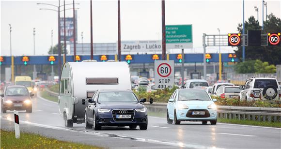 HAK: Pojačan promet na autocestama prema moru