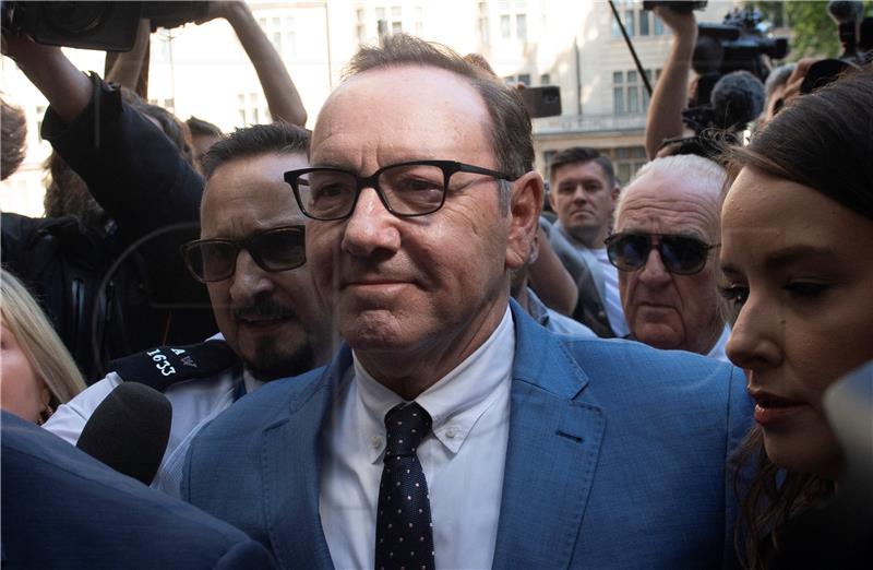 Spacey odbacuje optužbe o seksualnom zlostavljanju