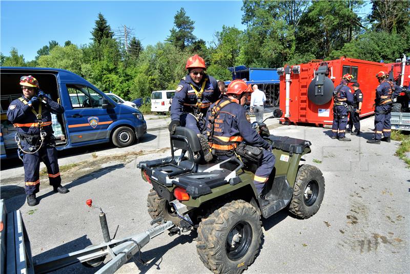 Karlovac: Terenska vježba civilne zaštite "RI QUAKE 2022"