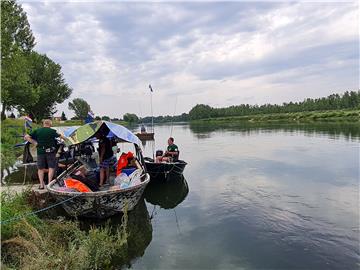 Tradicionalni spust splavima od Varaždina do Vukovara za poginule branitelje