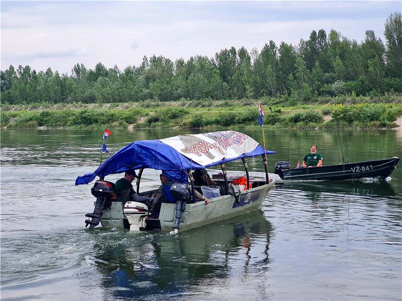 Tradicionalni spust splavima od Varaždina do Vukovara za poginule branitelje