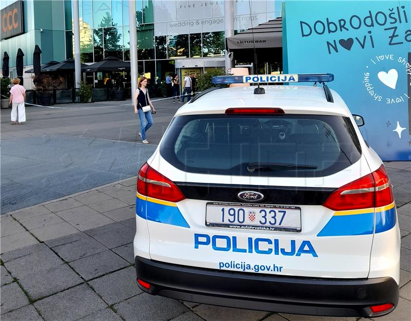 Zagreb police say bomb threat in three shopping malls a hoax