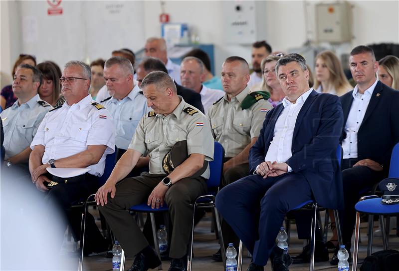 Zemunik: Dodjela letačkog znaka vojnog pilota HRZ-a kadetima 26. naraštaja