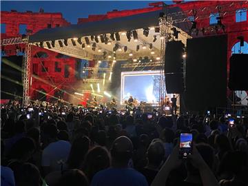 Parni valjak održao koncert u prepunoj pulskoj Areni 