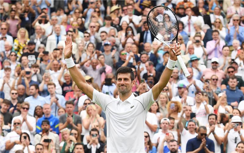 Wimbledon: Đoković izgubio set na putu do 80. pobjede