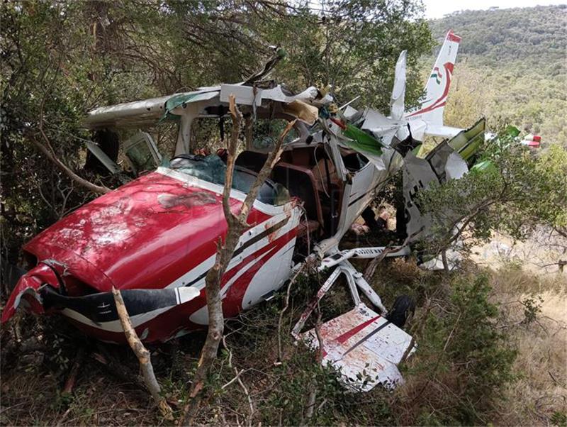 Cessna crashes on Brač island, all three persons aboard flown to Split hospital