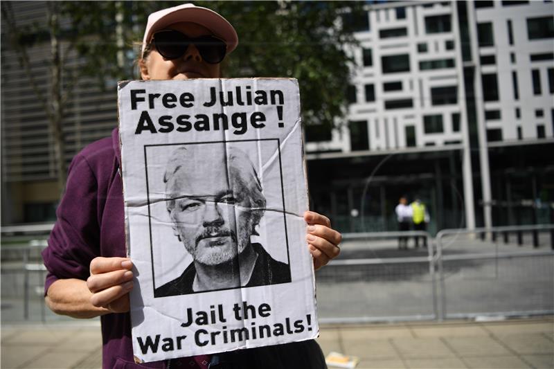 BRITAIN ASSANGE PROTEST