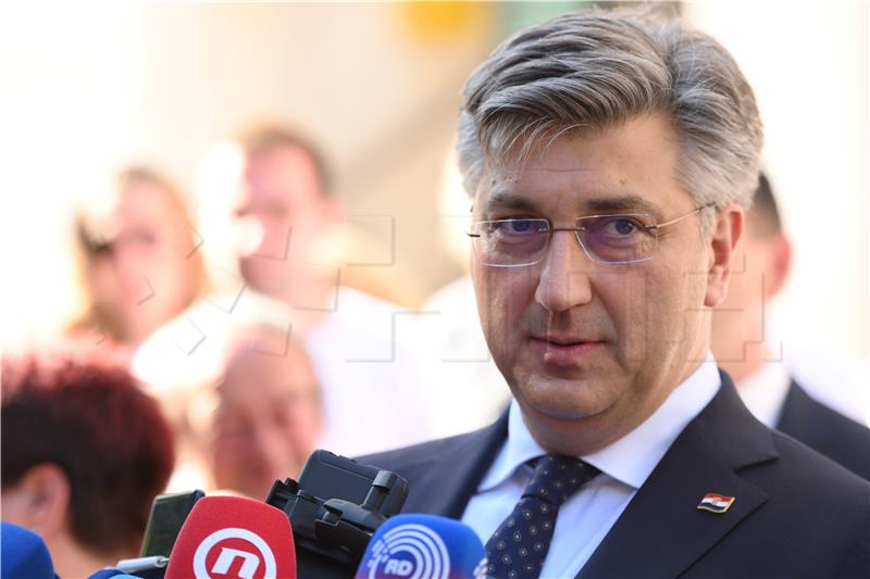 Plenković: Ja sam išao u Osijek, a u HOK je išao ministar Filipović 