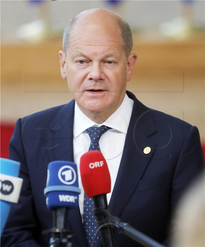 Scholz pozvao Nijemce da se "drže zajedno" u suočavanju s ekonomskim problemima