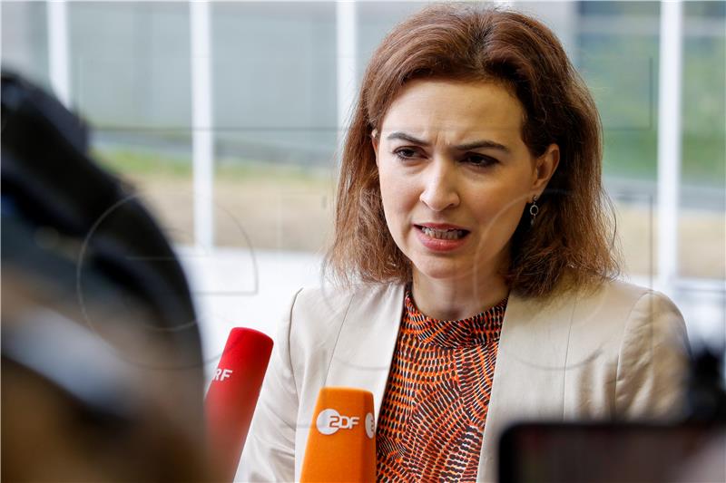 Austrian minister: Bosnia has European perspective but must implement reforms