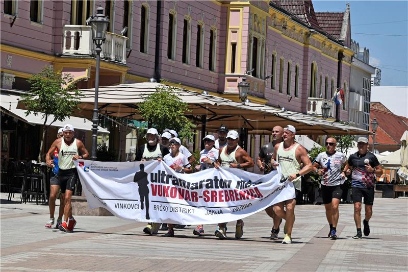 Vukovar: Krenuo ultramaraton Vukovar-Srebrenica