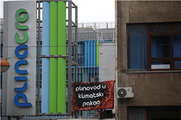 Prosvjedna akcija pokreta Extinction Rebellion Zagreb ispred Plinacro-a